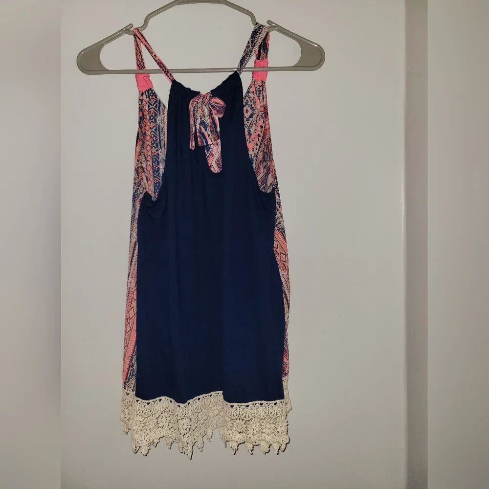 Bright Geometric Patterned Top - Picture 4 of 4